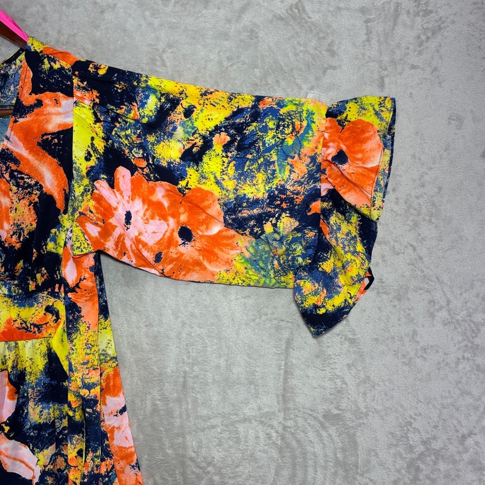 Betsey Johnson Vibrant Floral Tie Back Tunic w/Ruffled Bell Sleeves Size L - Picture 7 of 10